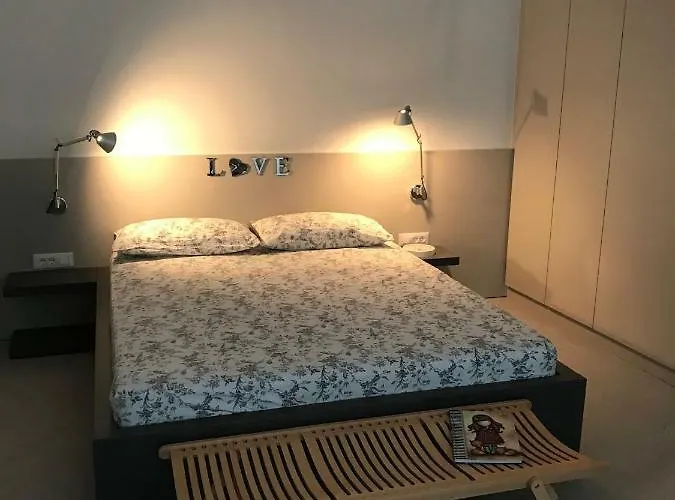 Street Flat Mini Daire *