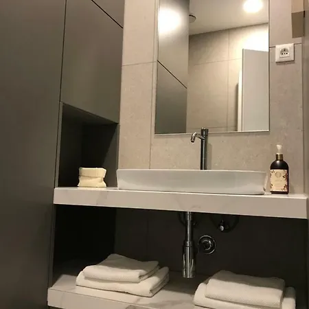 Street Flat Mini Apartment *